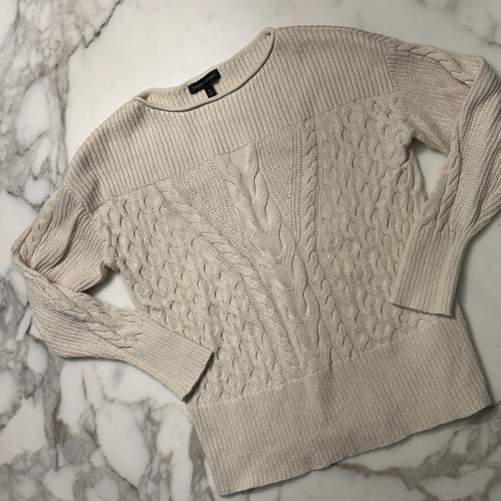 Banana Republic Women's cream Cable Knit Sweater